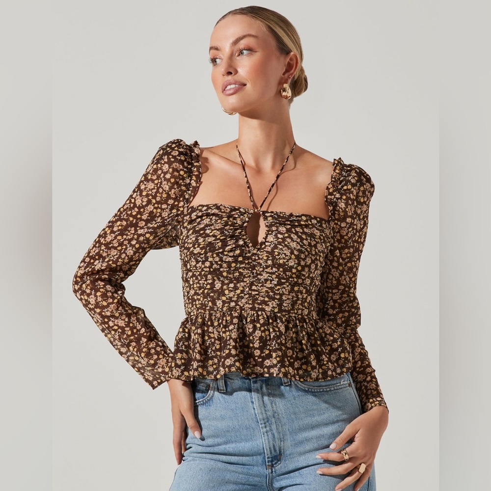 ASTR the label Toni touched halter - size S